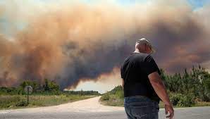 Feux de forêts en Gironde : l'évolution de la première journée d'incendie à  La-Teste-de-Buch et à Landiras