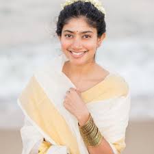 She was raised in coimbatore alongside her younger sister pooja who is also an in 2016, she went from simply being sai pallavi senthamarai to dr. Love Story S Actor Sai Pallavi Is Here To Drive Away Your Monday Blues With Her Pleasant Smile See Photos