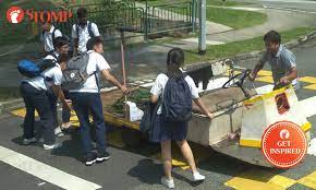 serangoon garden sec students help