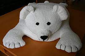 ravelry polar bear rug pattern by sirdar