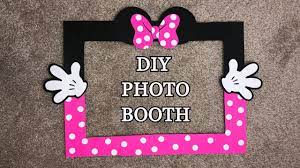 minnie mouse photo booth frame diy