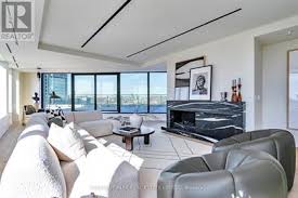 luxury apartments for in toronto
