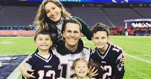 Everyone is talking about that touching moment between tom brady and his oldest son, jack. Tom Brady And Gisele Bundchen Children Meet The Couple S Kids