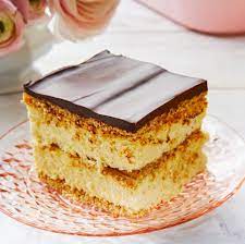 Pioneer Woman Chocolate Eclair Cake gambar png