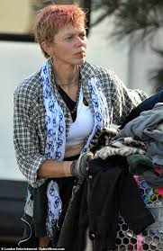 25 loni willison was spotted around the venice beach area pulling a shopping trolley full of her belongings credit: Baywatch Star Jeremy Jackson S Homeless Ex Wife Loni Willison Is Seen For The First Time In 2 Years Fr24 News English