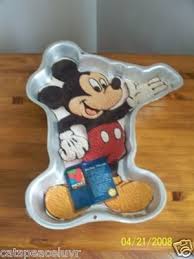 new wilton mickey mouse cake pan