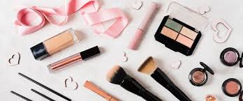 6 essentials for your makeup bag while
