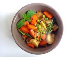 Ensuite, une fois que ces légumes sont un peu cuits, ajouter les pommes de terre, les carottes, les haricots verts. Spring Vegetable Medley The Everyday French Chef