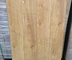 laminate flooring wood flooring