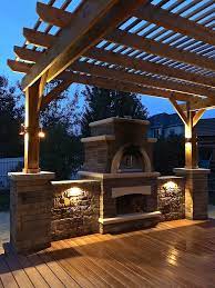 trex transcend deck with pizza oven and