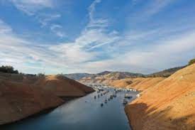 Já quase não se vê água na Califórnia. É a pior seca desde 1977 |  Fotografia | PÚBLICO