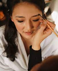 makeup artist for natural bridal beauty