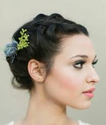 They are first and foremost low maintenance and secondly are equally cool and sober which make them perfect for almost all occasions. 14 Best Indian Bridal Hairstyles For Short Hair Photos Tips