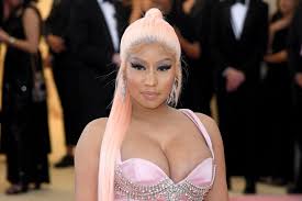 Nicki minaj released a new song with drake and lil wayne, seeing green, as she put her 2009 mixtape beam me up scotty onto streaming for the first time. Nicki Minaj Die Rapperin Hat Geheiratet Gala De