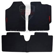 toyota yaris floor mats model 2020