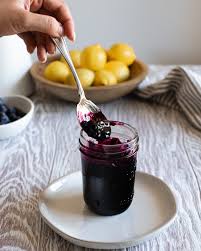 easy homemade blueberry preserves with