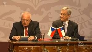 Thank you for rating this video!you have already rated this video! Czech President Vaclav Klaus Caught Stealing Sebastian Pinera S Pen In Chile Video Huffpost