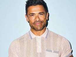 It is also very famous for being the son of mark consuelos and kelly ripa. Mark Consuelos Bio Age Net Worth Height Married Nationality Body Measurement Career