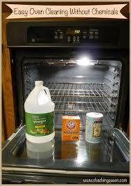 clean oven with vinegar and baking soda