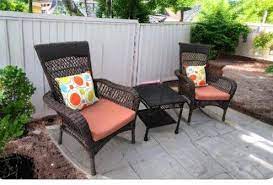 2 Outdoor Rocking Chairs With Table