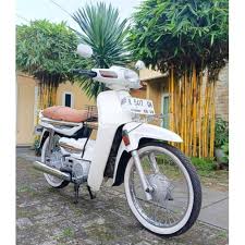 motor bekas astrea grand 1995 putih