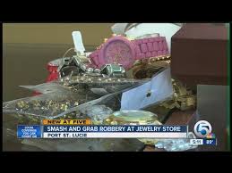 smash and grab robbery at jewelry