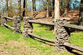They also can be built without using any nails or other hardware. Fence Pictures Of Different Types Configurations And For Various Purposes Rustic Landscaping Stone Fence Driveway Fence