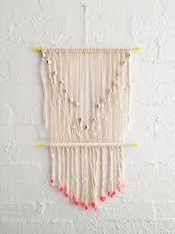 A gorgeous garland made from carefully knotting macrame chord. 33 Beginner Diy Macrame Craft Project Ideas That Are Easy And Fun
