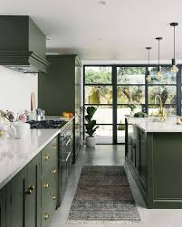 green kitchen ideas to bring color in