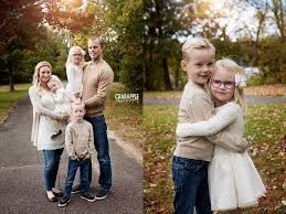 family and sibling photos in fall