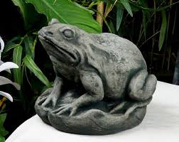 Garden Frog Concrete Garden Statue