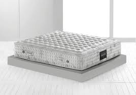 Magniflex devotes its expertise to the service of quality sleep by manufacturing mattress, bed bases, pillows and accessories that quite simply offer the best comfort. Virtuoso 16 Mattress Magniflex Italy