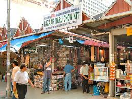 During the day, there is a big (apparently the biggest in the inner city) wet market in the chow kit area. Chow Kit The Other End Of The Wet Market Kuala Lumpur Red Light District Chow Chow