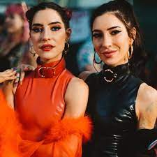 Born on christmas day in 1984, jess and lisa first performed as the origliasso twins, and their appearances at awards shows and sporting events drew the attention of agents and talent agencies. The Veronicas Contact Info Booking Agent Manager Publicist