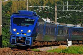 特急「ソニック」―音速の名に違わないハイスピード列車。JR九州初の振子式装置で曲線区間もラックラク（THE列車） | トレたび -  鉄道・旅行情報サイト