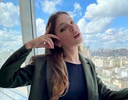 Setelah setahun berlalu nama pemilih akun media sosial miha nika69 seorang gadis asal rusia menjadi viral di jagat. Viral Model Rusia Miha Nika Diduga Mesum Di Gunung Batur Tabloidbintang Com