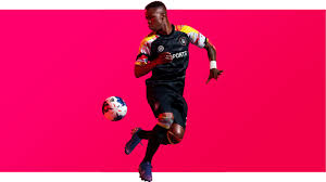 Of course, the young brazilian also has five star skills and with a current 79 overall, has even more room to grow in order to reach his 92 potential. Fifa 20 Vinicius Jr Aparece Em Artes De Divulgacao Do Modo Ultimate Team Fifa Sportv