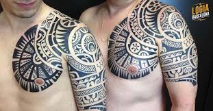 Ver más ideas sobre tatuaje maori hombro, tatuaje maori, maori. á…tatuajes En El Hombro Tatuajes Para Hombre Y Mujer Logia Tattoo