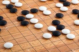 El shogi (将棋) es un juego de mesa milenario japonés de estrategia y táctica para dos personas. Detalle De Go De Juego Japones Tradicional Fotos Retratos Imagenes Y Fotografia De Archivo Libres De Derecho Image 6736125