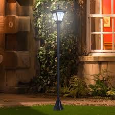 Outsunny Outdoor Garden Solar Post Lamp