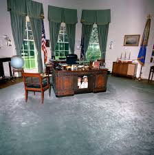 Follow house beautiful on instagram. Caroline Kennedy Cbk Kerry Kennedy In The Oval Office Jfk Library