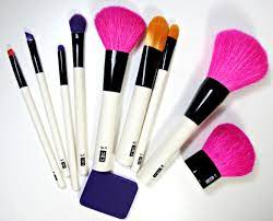 top 10 makeup brushes where to them