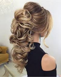 Once it's secured with an elastic, you can arrange the curls in several contemporary styles that will be fabulous prom hairstyles. Prom Hairstyles For Curly Hair Updos
