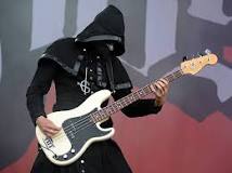 what-bass-does-ghost-use