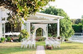 elegant outdoor wedding on a budget