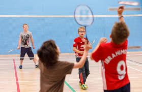 Choose the suitable kids badminton lessons. 9 Reasons Why Your Kids Should Play Badminton à¸šà¸—à¸„à¸§à¸²à¸¡ Hml