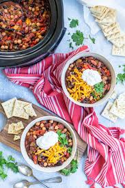3 bean vegetarian chili in the slow