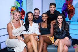 Version of the hit british the u.s. Love Island Is Getting A U S Adaptation Thanks To Cbs Glamour