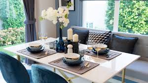 how to decorate a dining table