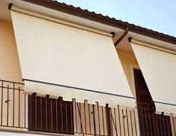 Нашата вертикална тента за балкони с голям параван представлява ефективен начин да се справите с постоянните ветрове и слънчевите лъчи, като същевременно си осигурите уединение. Sennici Za Terasi Prozorci I Verandi Dostavka I Montazh